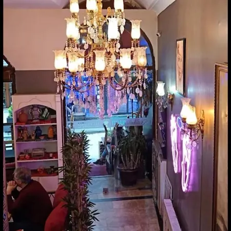 Ethnica Hotel *