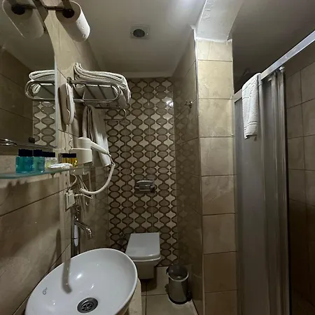 Ethnica Hotel *