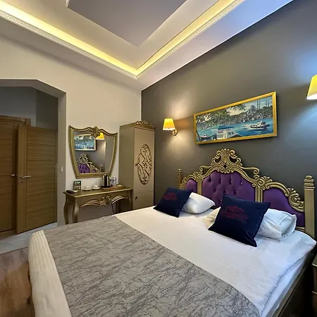 Ethnica Hotel *